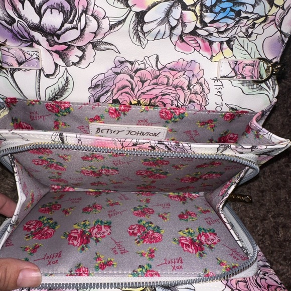 Betsey Johnson purse - Picture 5 of 5